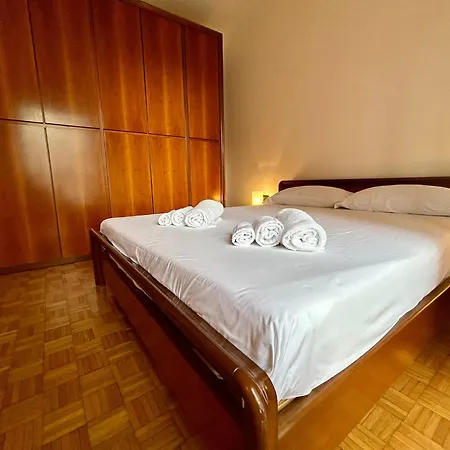アパート Kibilu - Bright With Large Terrace Near Station Fn Centre Walking Distance *