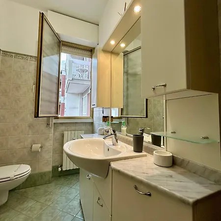 Kibilu - Bright With Large Terrace Near Station Fn Centre Walking Distance Apartamento *