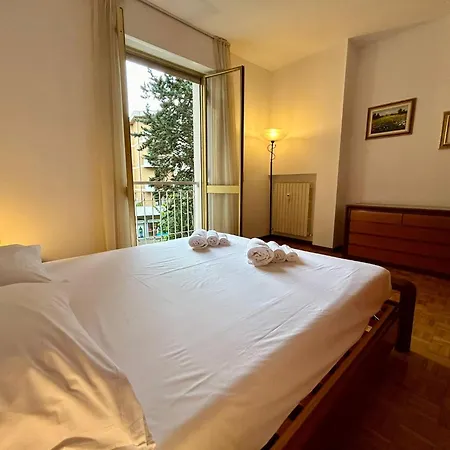 Kibilu - Bright With Large Terrace Near Station Fn Centre Walking Distance Apartamento Varese